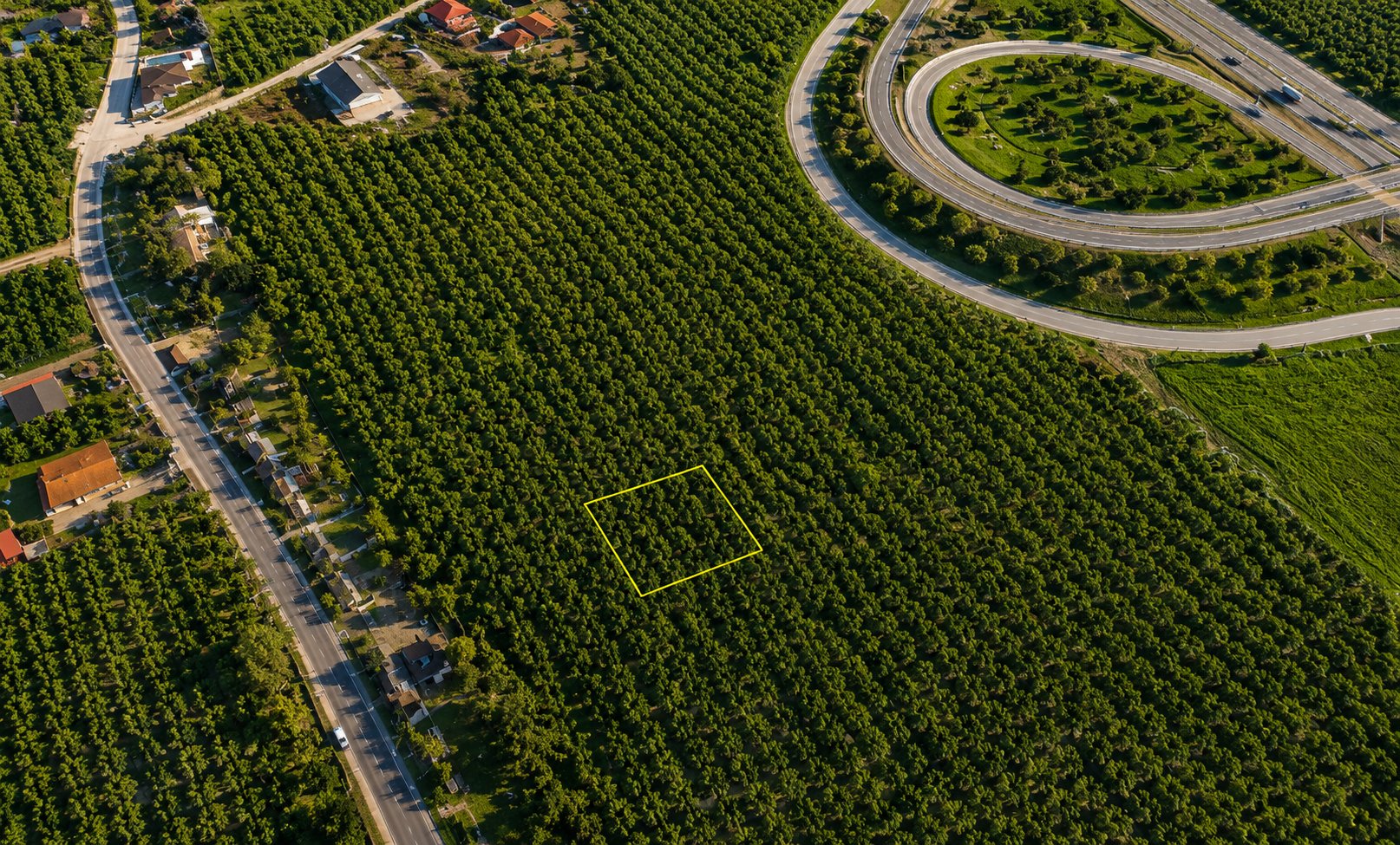 Sakarya Hendek Büyükdere'de 473m² 3 Kat İmarlı Arsa